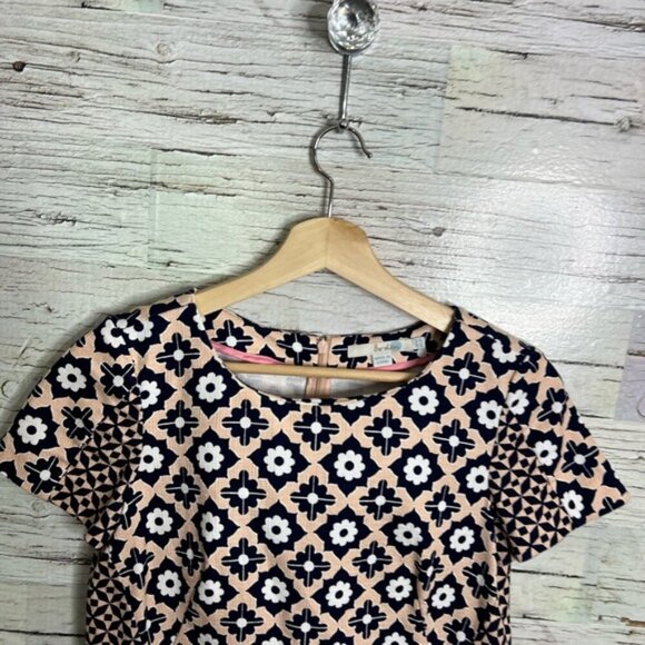 Boden Black and Pink Sheath Mini Dress Short Sleeve Crew Neck size 2P - Picture 3 of 7